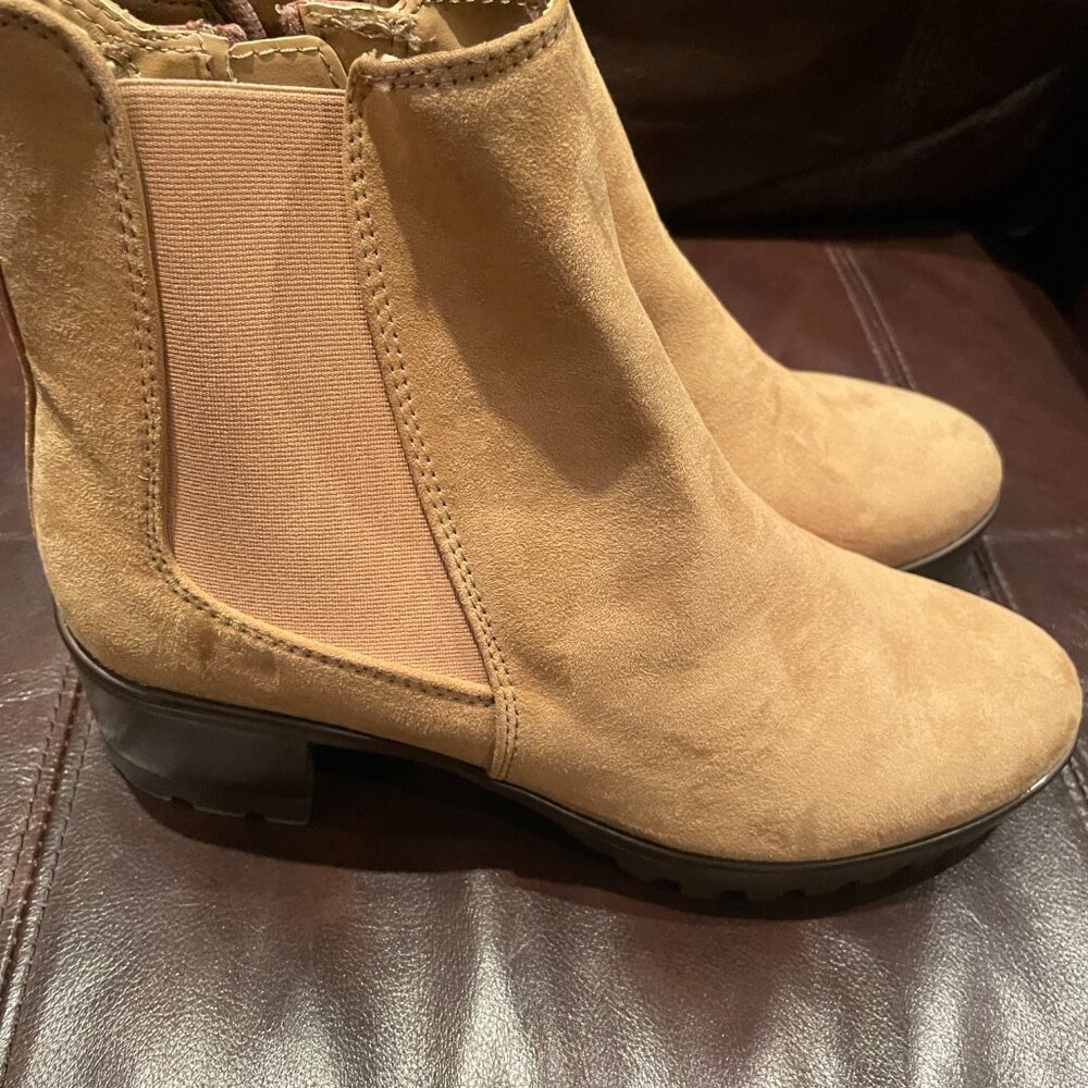 Anne Klein Side Zip Lug Sole Boot AKARIELLA color TAUPE, size 9